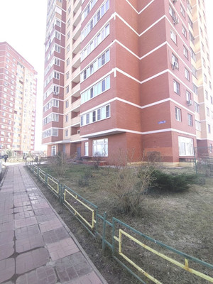 Продам трехкомнатную (3-комн.) квартиру, Вишневая ул, 3, Чехов г