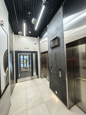 Продам трехкомнатную (3-комн.) квартиру, Сибгата Хакима ул, 51, Казань г