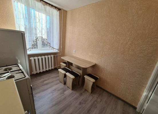 Продам однокомнатную (1-комн.) квартиру, Сочинская ул, 4, Симферополь г