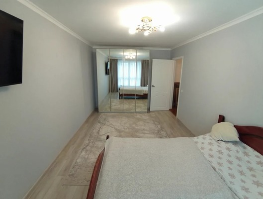 Продам двухкомнатную (2-комн.) квартиру, 60-летия СССР б-р, 2к1, Гальчино д