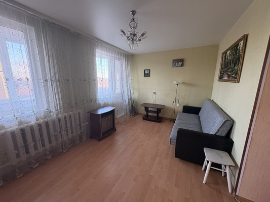 Продам двухкомнатную (2-комн.) квартиру, Большевистская ул, 4, Яхрома г