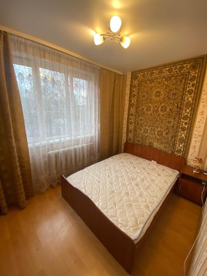 Продам двухкомнатную (2-комн.) квартиру, Большевистская ул, 4, Яхрома г