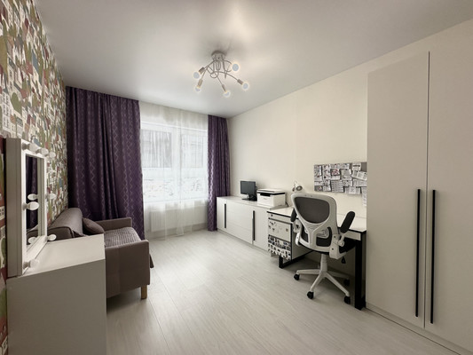 Продам двухкомнатную (2-комн.) квартиру, Умырзая ул, 12, Казань г