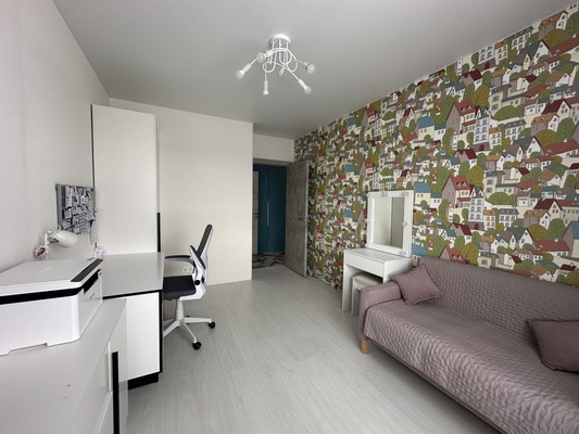 Продам двухкомнатную (2-комн.) квартиру, Умырзая ул, 12, Казань г