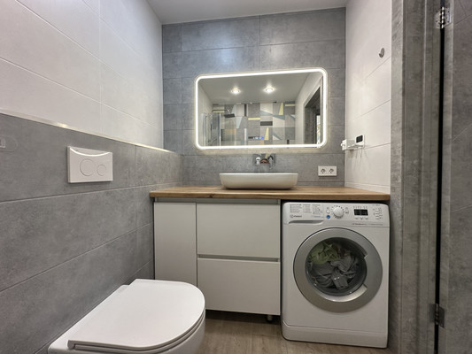 Продам двухкомнатную (2-комн.) квартиру, Умырзая ул, 12, Казань г