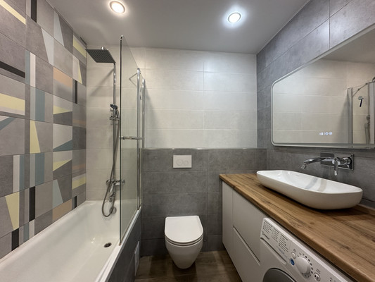 Продам двухкомнатную (2-комн.) квартиру, Умырзая ул, 12, Казань г