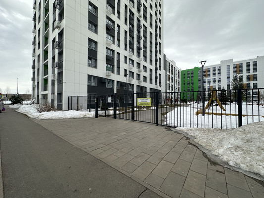 Продам двухкомнатную (2-комн.) квартиру, Умырзая ул, 12, Казань г