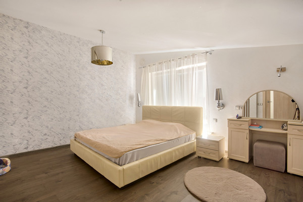 Продам трехкомнатную (3-комн.) квартиру, Муезерская (Перевалка р-н) ул, 166а, Петрозаводск г