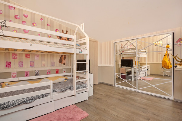 Продам трехкомнатную (3-комн.) квартиру, Муезерская (Перевалка р-н) ул, 166а, Петрозаводск г