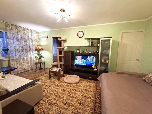 Продам двухкомнатную (2-комн.) квартиру, Калинина ул, 122, Тихорецк г