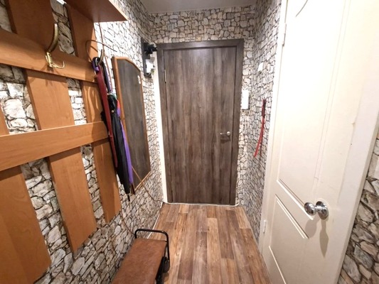 Продам двухкомнатную (2-комн.) квартиру, Калинина ул, 122, Тихорецк г