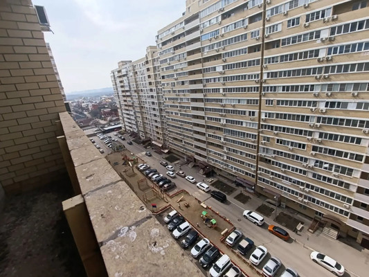 Продам двухкомнатную (2-комн.) квартиру, Кореновская ул, 2к4, Краснодар г