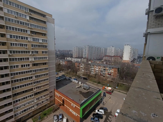 Продам двухкомнатную (2-комн.) квартиру, Кореновская ул, 2к4, Краснодар г