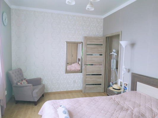 Продам двухкомнатную (2-комн.) квартиру, Гидростроителей ул, 28, Краснодар г