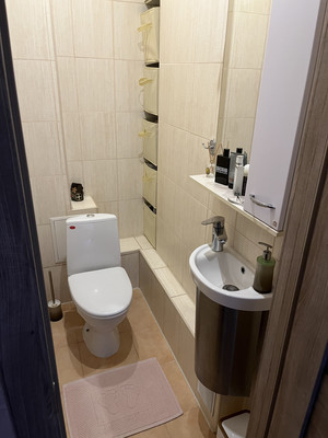 Продам двухкомнатную (2-комн.) квартиру, Гидростроителей ул, 28, Краснодар г