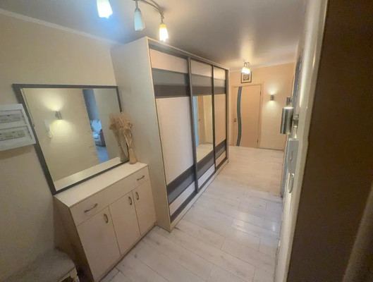 Продам трехкомнатную (3-комн.) квартиру, Героев-Разведчиков ул, 12, Краснодар г