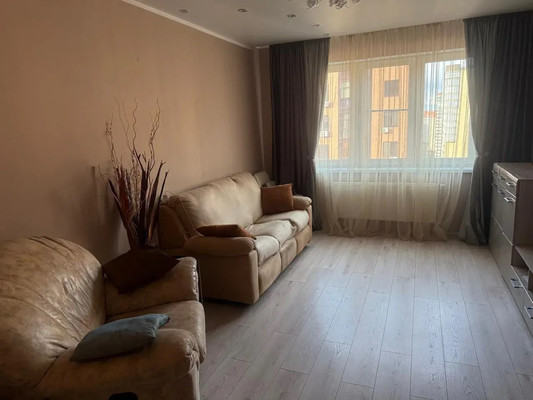 Продам трехкомнатную (3-комн.) квартиру, Героев-Разведчиков ул, 12, Краснодар г