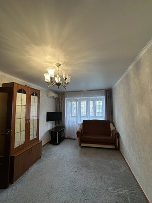 Продам однокомнатную (1-комн.) квартиру, Ленинградская ул, 189, Тихорецк г