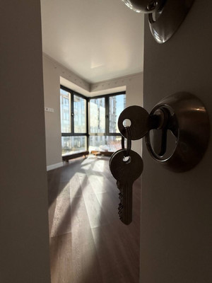 Продам двухкомнатную (2-комн.) квартиру, Дыбенко ул, 7/1, Москва г