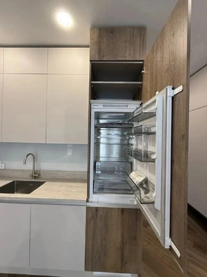 Продам двухкомнатную (2-комн.) квартиру, Дыбенко ул, 7/1, Москва г