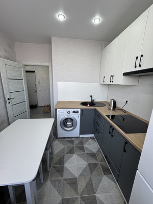 Сдам двухкомнатную (2-комн.) квартиру, Западный Обход ул, 45к1, Краснодар г