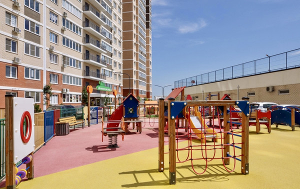 Сдам двухкомнатную (2-комн.) квартиру, Западный Обход ул, 45к5, Краснодар г