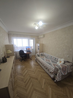 Продам трехкомнатную (3-комн.) квартиру, им. Стасова ул, 143, Краснодар г