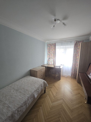 Продам трехкомнатную (3-комн.) квартиру, им. Стасова ул, 143, Краснодар г