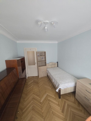 Продам трехкомнатную (3-комн.) квартиру, им. Стасова ул, 143, Краснодар г