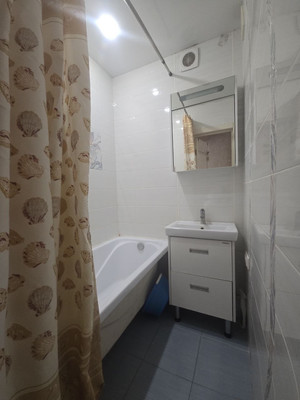 Продам трехкомнатную (3-комн.) квартиру, им. Стасова ул, 143, Краснодар г