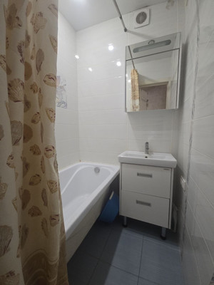 Продам трехкомнатную (3-комн.) квартиру, им. Стасова ул, 143, Краснодар г