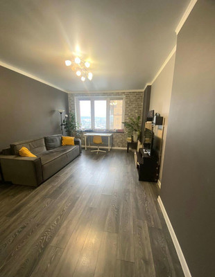 Продам двухкомнатную (2-комн.) квартиру, Сколковская ул, 7А, Одинцово г