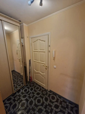 Продам однокомнатную (1-комн.) квартиру, Ореховый б-р, 39к2, Москва г