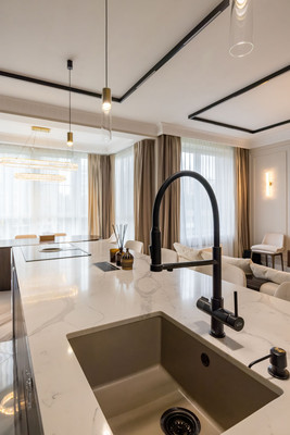 Продам трехкомнатную (3-комн.) квартиру, Багрицкого ул, 18, Москва г