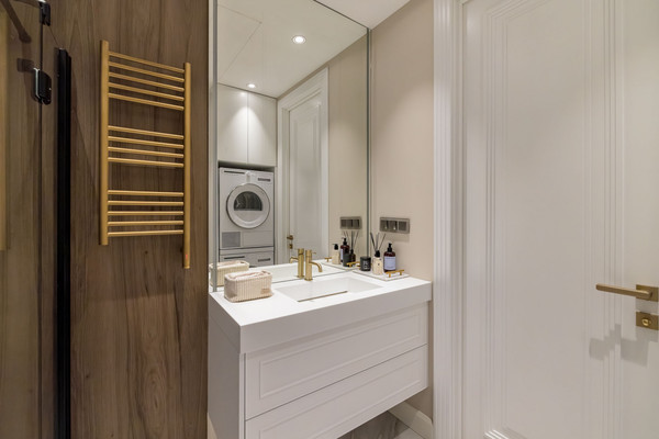 Продам трехкомнатную (3-комн.) квартиру, Багрицкого ул, 18, Москва г