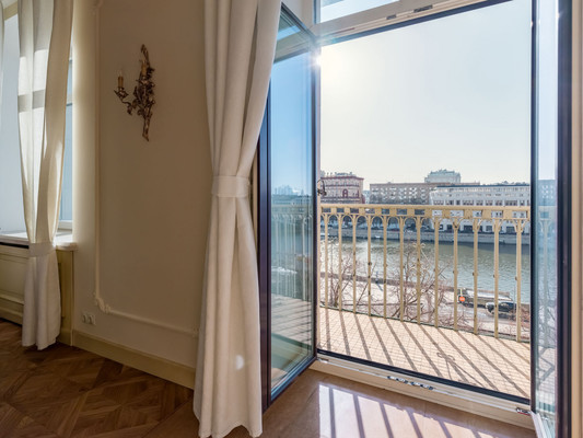 Сдам двухкомнатную (2-комн.) квартиру, Котельническая наб, 1/15кА, Москва г