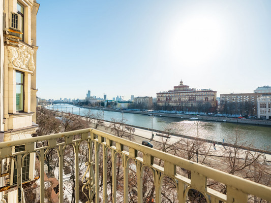 Сдам двухкомнатную (2-комн.) квартиру, Котельническая наб, 1/15кА, Москва г