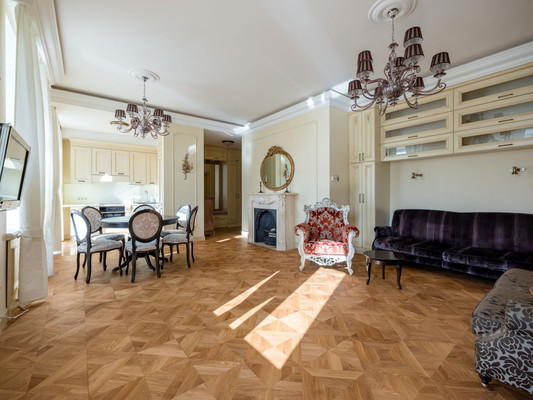 Сдам двухкомнатную (2-комн.) квартиру, Котельническая наб, 1/15кА, Москва г