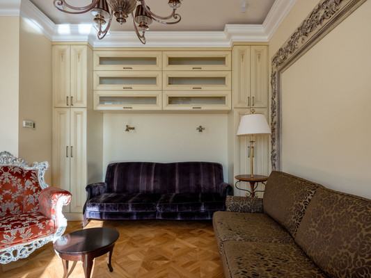 Сдам двухкомнатную (2-комн.) квартиру, Котельническая наб, 1/15кА, Москва г