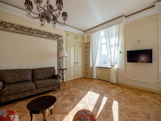 Сдам двухкомнатную (2-комн.) квартиру, Котельническая наб, 1/15кА, Москва г