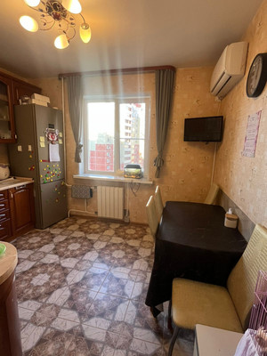 Продам двухкомнатную (2-комн.) квартиру, Рябиновая ул, 8, Бородки д