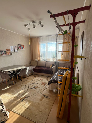 Продам двухкомнатную (2-комн.) квартиру, Рябиновая ул, 8, Бородки д