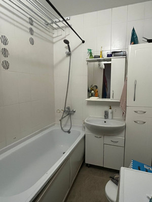 Продам двухкомнатную (2-комн.) квартиру, Рябиновая ул, 8, Бородки д