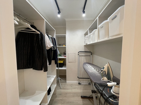 Продам двухкомнатную (2-комн.) квартиру, Староалексеевская ул, 5А, Москва г