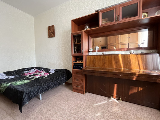 Продам трехкомнатную (3-комн.) квартиру, Урицкого ул, 44А, Пенза г