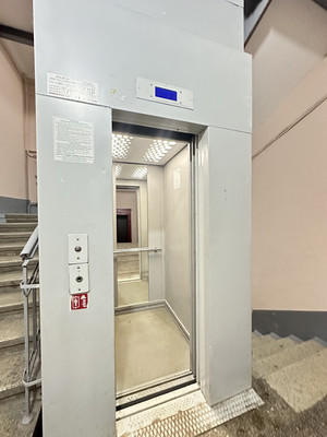 Продам трехкомнатную (3-комн.) квартиру, Московский пр-кт, 159, Санкт-Петербург г