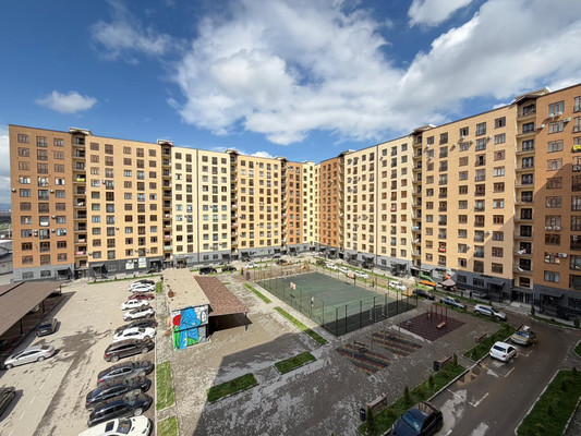 Продам трехкомнатную (3-комн.) квартиру, Шарданова ул, 52, Нальчик г