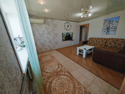 Продам трехкомнатную (3-комн.) квартиру, Ленина пр-кт, 18, Комсомольск-на-Амуре г