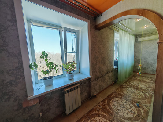 Продам трехкомнатную (3-комн.) квартиру, Ленина пр-кт, 18, Комсомольск-на-Амуре г