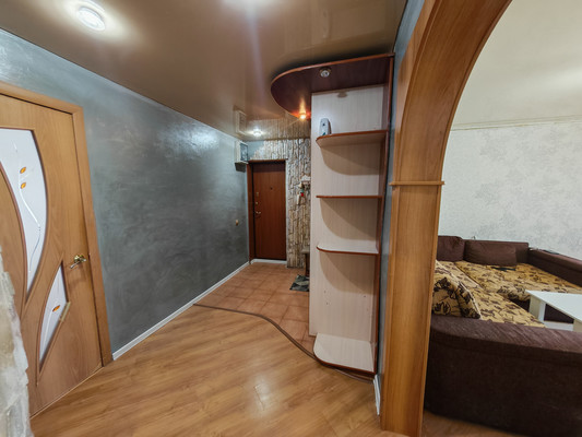 Продам трехкомнатную (3-комн.) квартиру, Ленина пр-кт, 18, Комсомольск-на-Амуре г